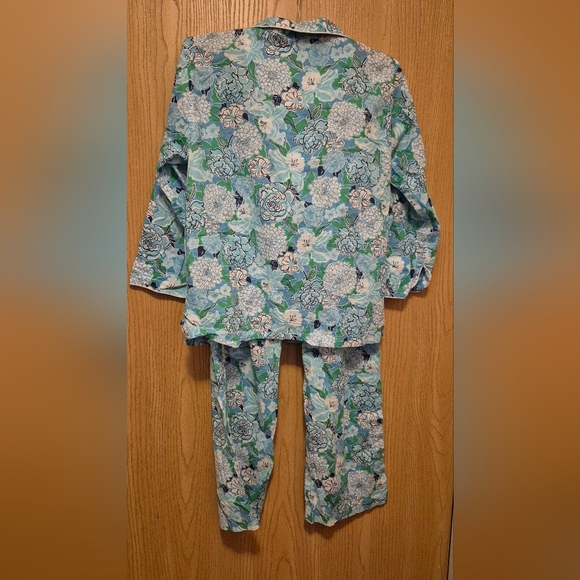 Lily pulitzer blue floral 2 pice pajama set size small - Picture 2 of 9